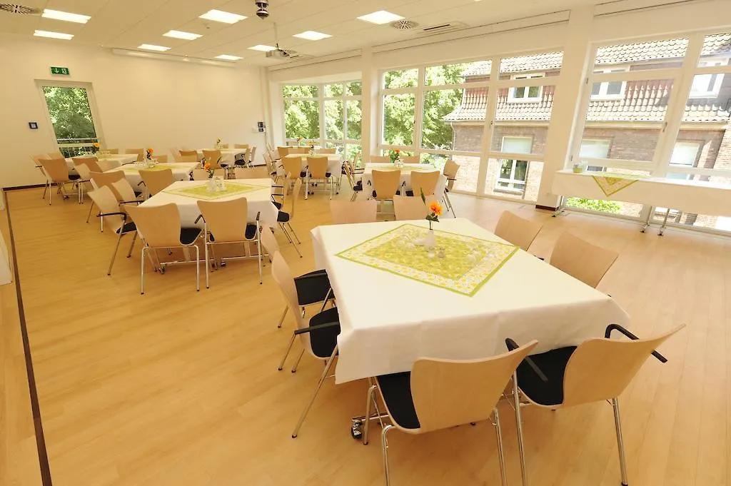 Stephansstift Tagungs- Und Gaestehaus Guest house